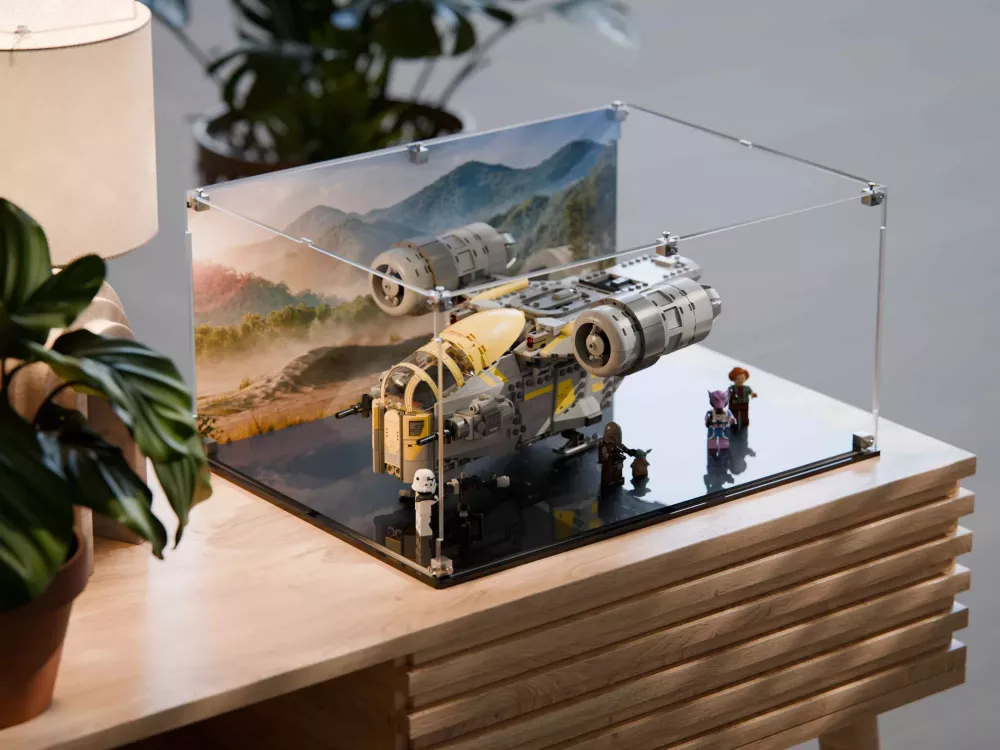 LEGO® The Razor Crest (75447) Display Case