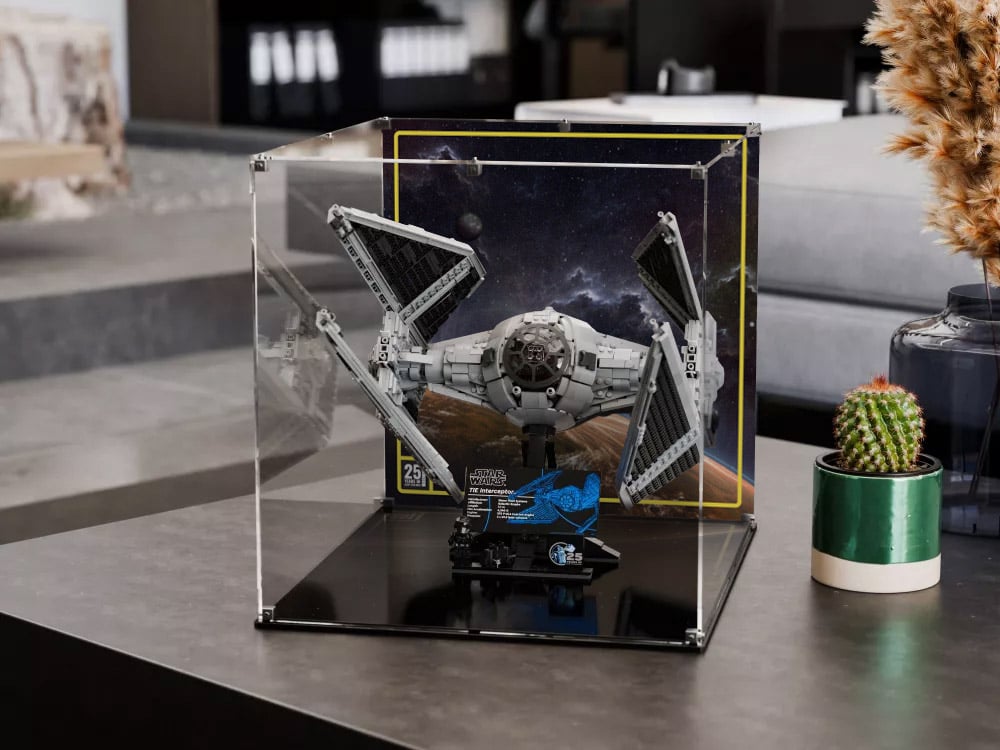 SPECIAL EDITION LEGO TIE Interceptor 75382 Display Case