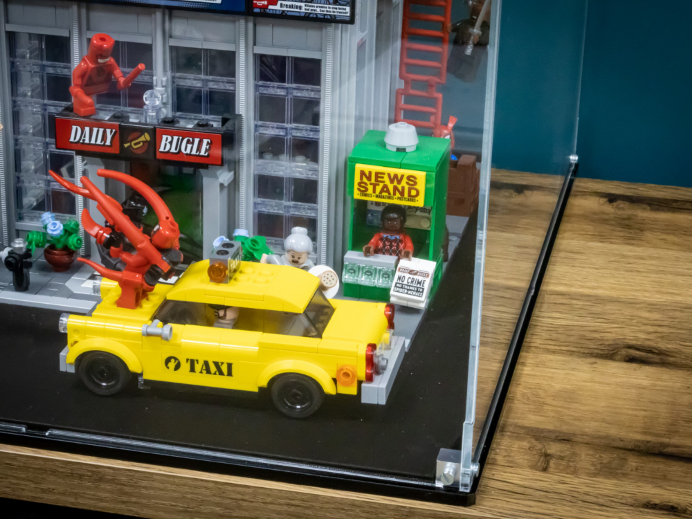 Display Case for LEGO® Marvel Daily Bugle (76178)