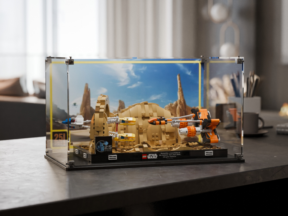 LEGO® Mos Espa Podrace™ Diorama (75380) Display Case