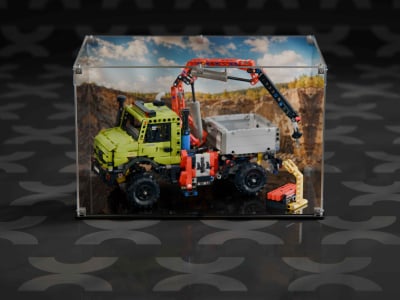 LEGO® Mercedes-Benz Unimog U 5023 with Crane (42242) Display Case