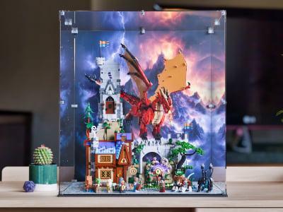 LEGO® Dungeons & Dragons: Red Dragon's Tale (21348) Display Case