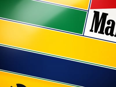 LEGO® Ayrton Senna Helmet (43024) Display Case