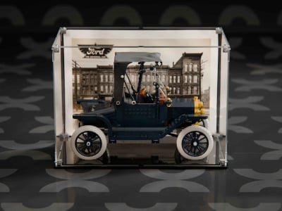 LEGO® Ford Model T (11376) Display Case