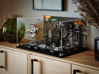 LEGO® Star Wars™ Death Star Trench Run Diorama (75329) Display Case