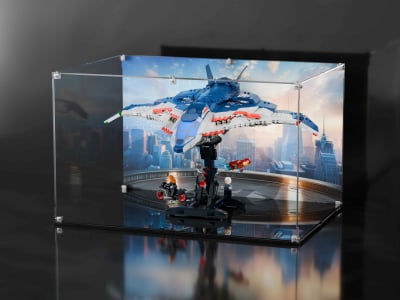 LEGO® Avengers: Age of Ultron Quinjet (76325) Display Case