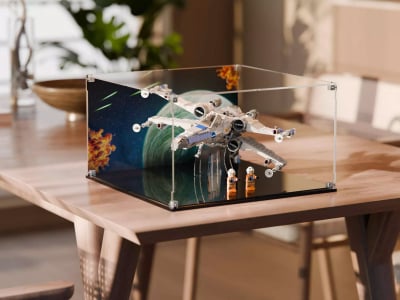 LEGO® New Republic X-wing Starfighter (75460) Display Case
