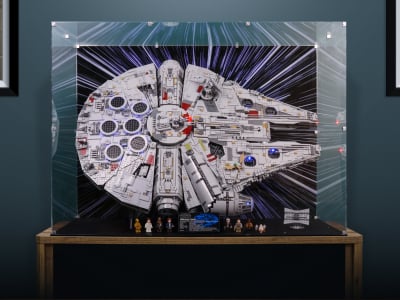 LEGO® Star Wars: UCS Millennium Falcon (75192 & 10179) Display Case