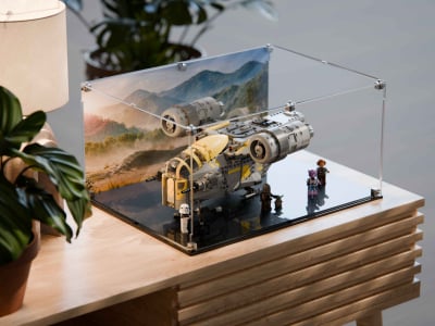 LEGO® The Razor Crest (75447) Display Case