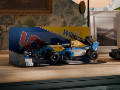 LEGO® Williams Racing FW14B & Nigel Mansell (10353) SetScape Display