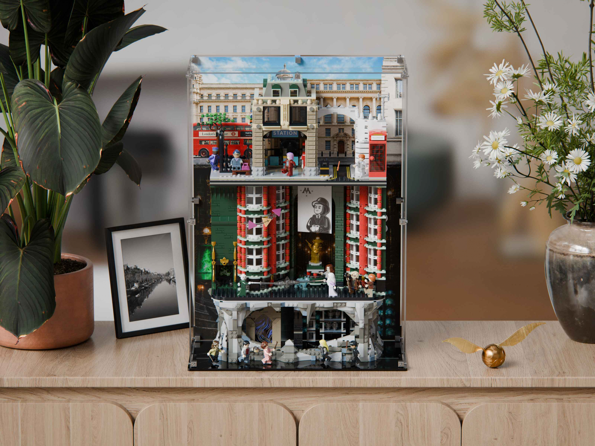 LEGO® The Ministry of Magic - Collectors' Edition (76476) Display Case