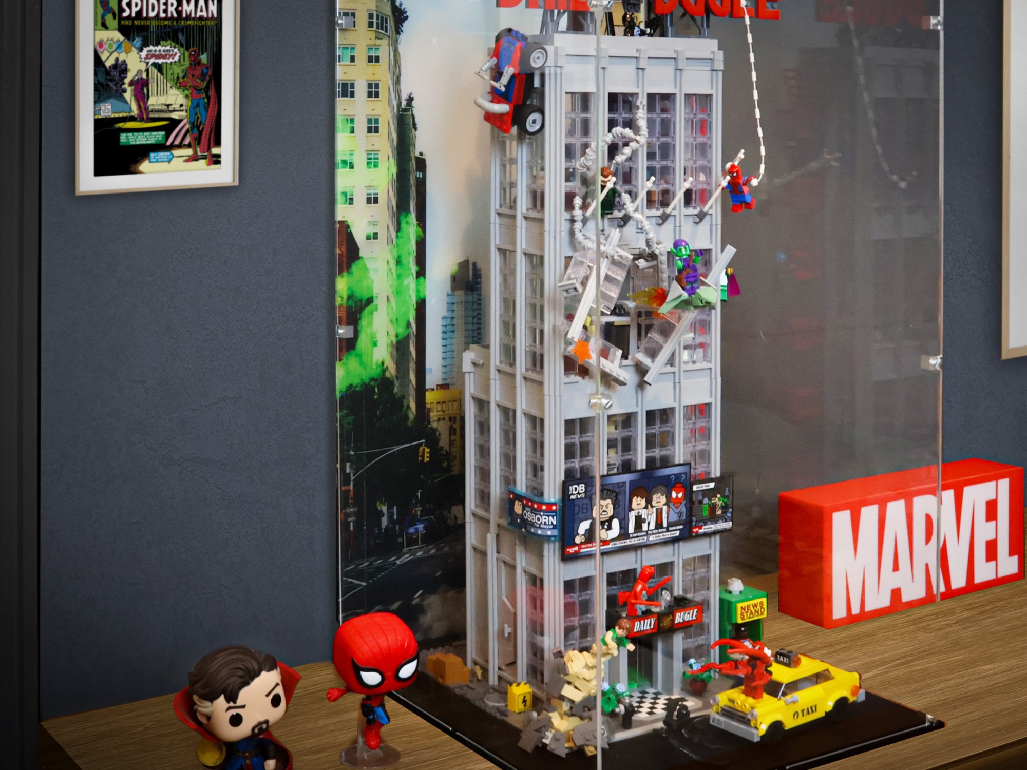 LEGO® Daily Bugle Display Case (76178)