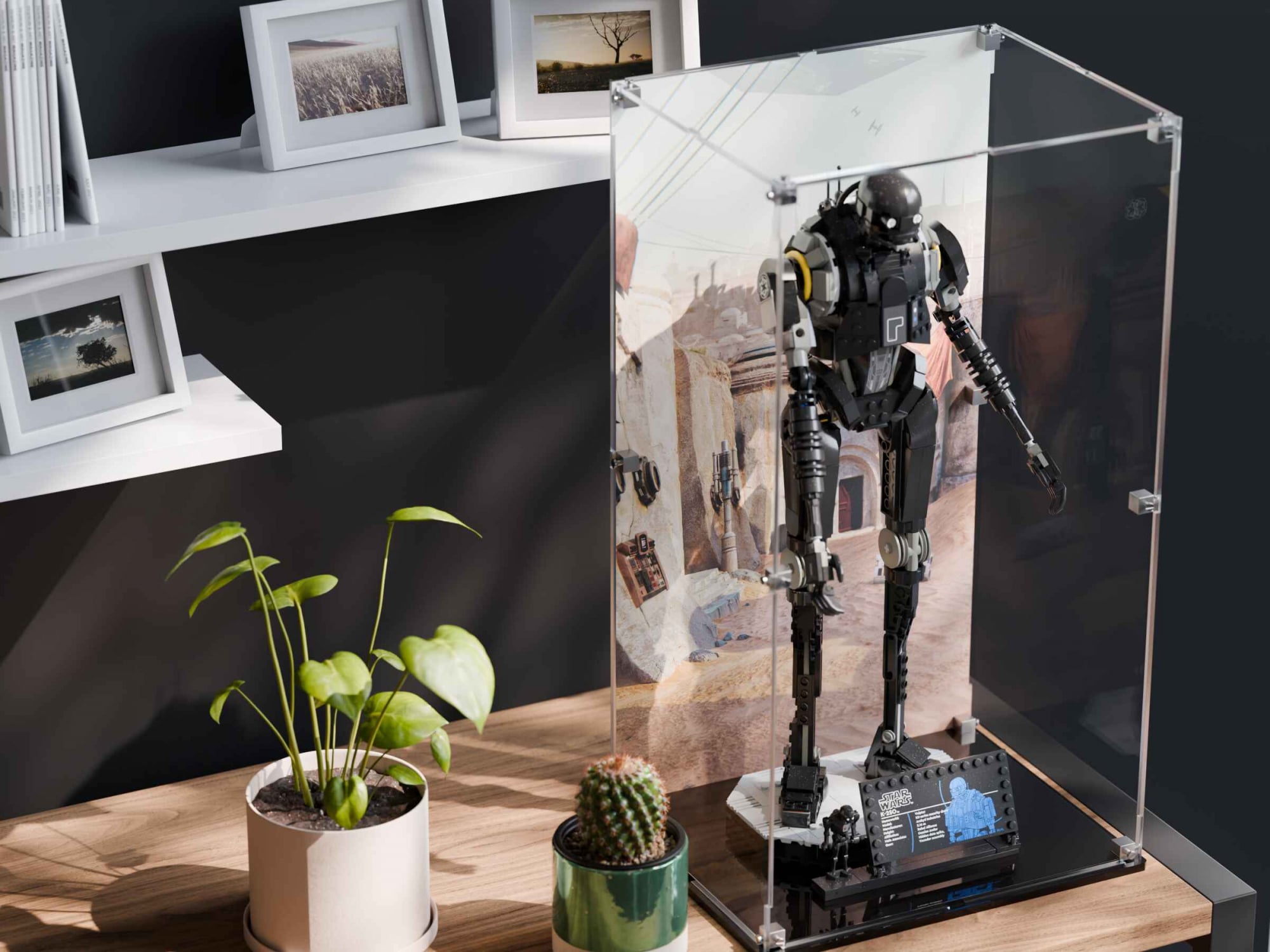 LEGO® K-2SO™ Security Droid (75434) Display Case