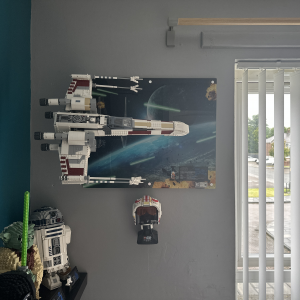 Review image from customer of the Wall Art Mount for LEGO® Star Wars: X-Wing Starfighter™ (75355)