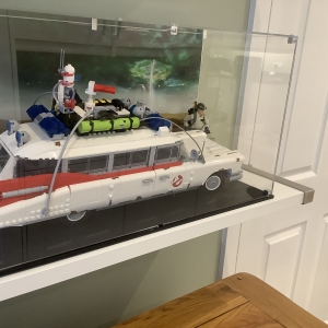 Review image from customer of the LEGO® Creator: Ghostbusters ECTO-1 Display Case (10274)