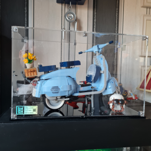 Review image from customer of the LEGO® Creator: Vespa 125 (10298) Display Case