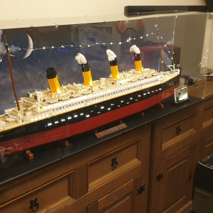 Review image from customer of the LEGO® Titanic (10294) Display Case