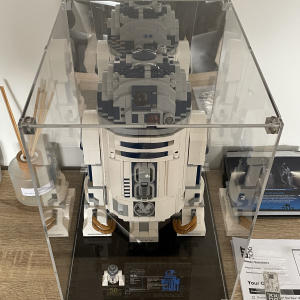 Review image from customer of the LEGO® Star Wars™ UCS: R2-D2 (75308) Display Case