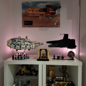 Review image from customer of the Wall Art Mount for LEGO® Star Wars™ UCS Luke Skywalker’s Landspeeder™ (75341)