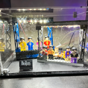 Review image from customer of the Custom Display Case - Matt Black Base