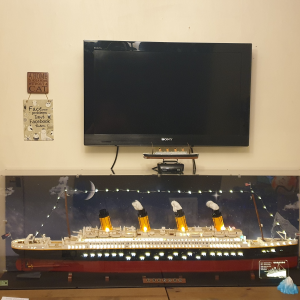 Review image from customer of the LEGO® Titanic (10294) Display Case