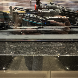 Review image from customer of the LEGO® Mercedes-AMG F1 W14 E Performance (42171) Display Case