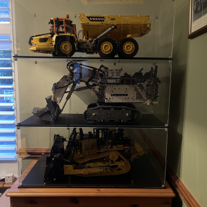 Review image from customer of the Custom Display Case - Matt Black Base